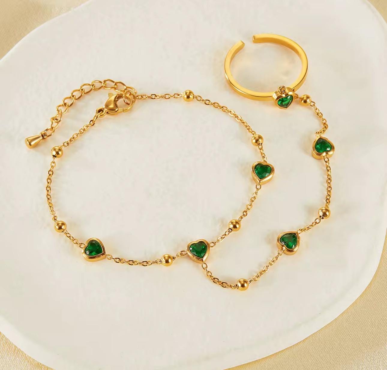 Emerald Heart Hand Chain