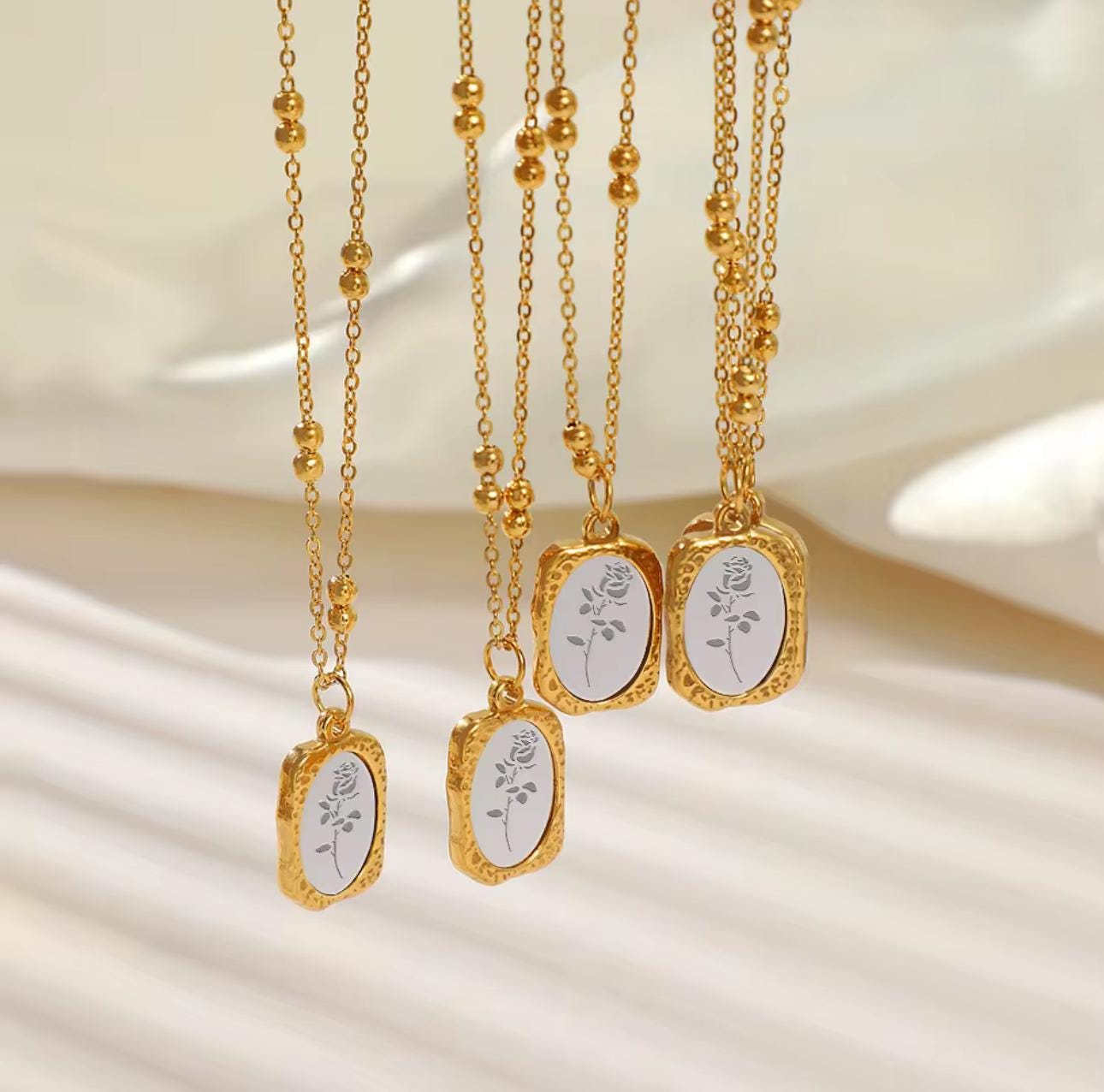 Rosette Engraved Pendant Necklace