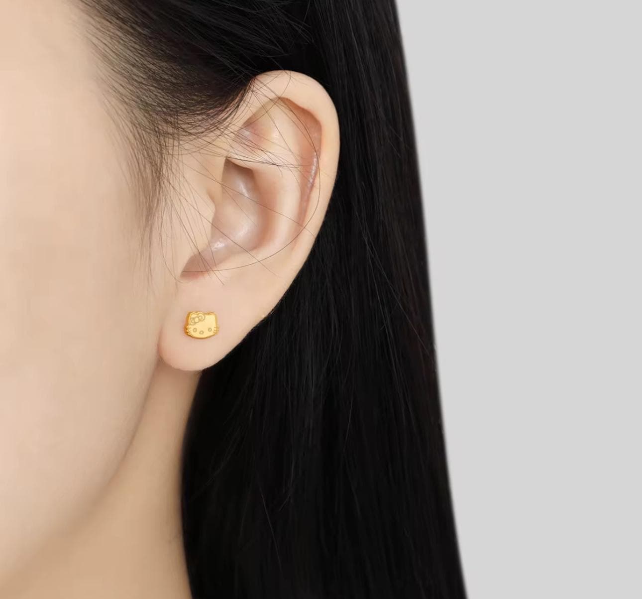 Hello Kitty Gold Studs