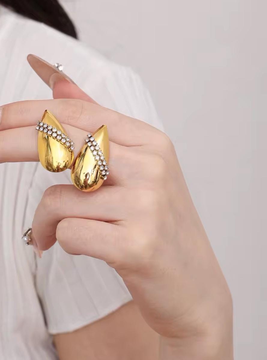 Lumin Teardrop Hoop Earrings