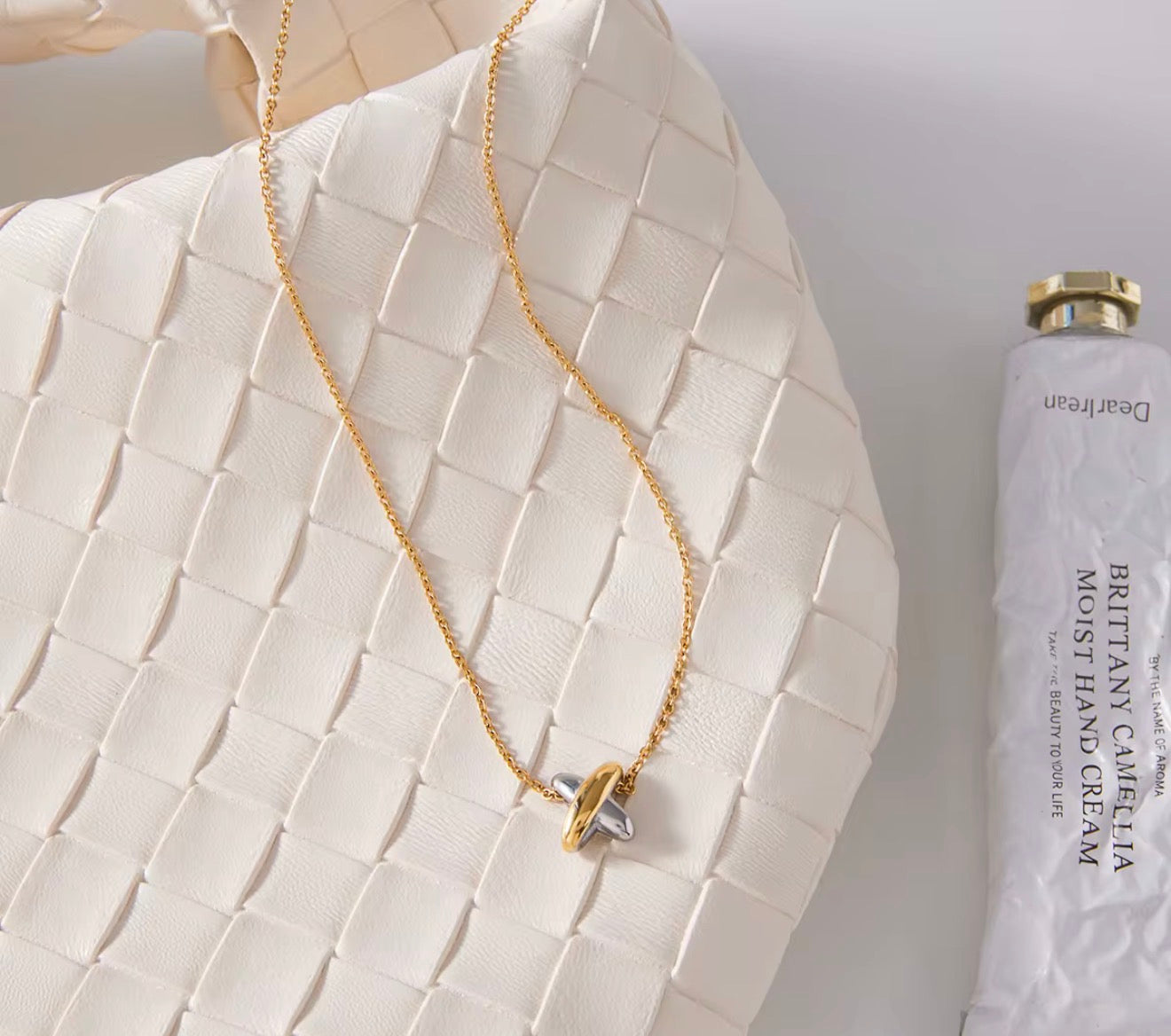 Intertwined Aura Necklace